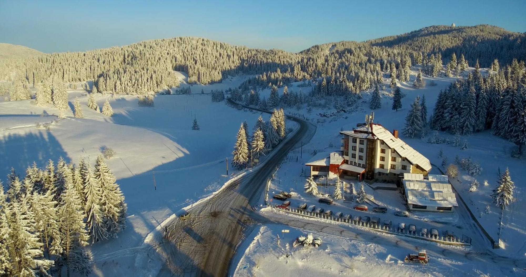 Hotel Coop Rozhen ปอมโปโรโว ภายนอก รูปภาพ
