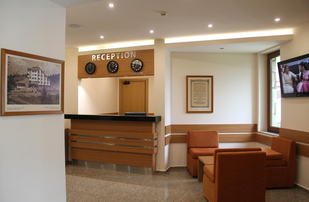 Hotel Coop Rozhen ปอมโปโรโว ภายนอก รูปภาพ