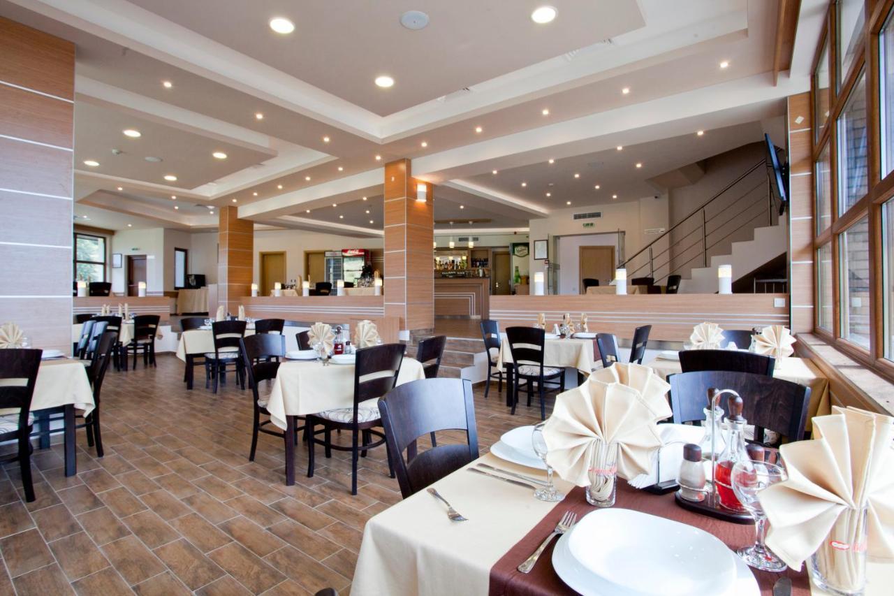Hotel Coop Rozhen ปอมโปโรโว ภายนอก รูปภาพ